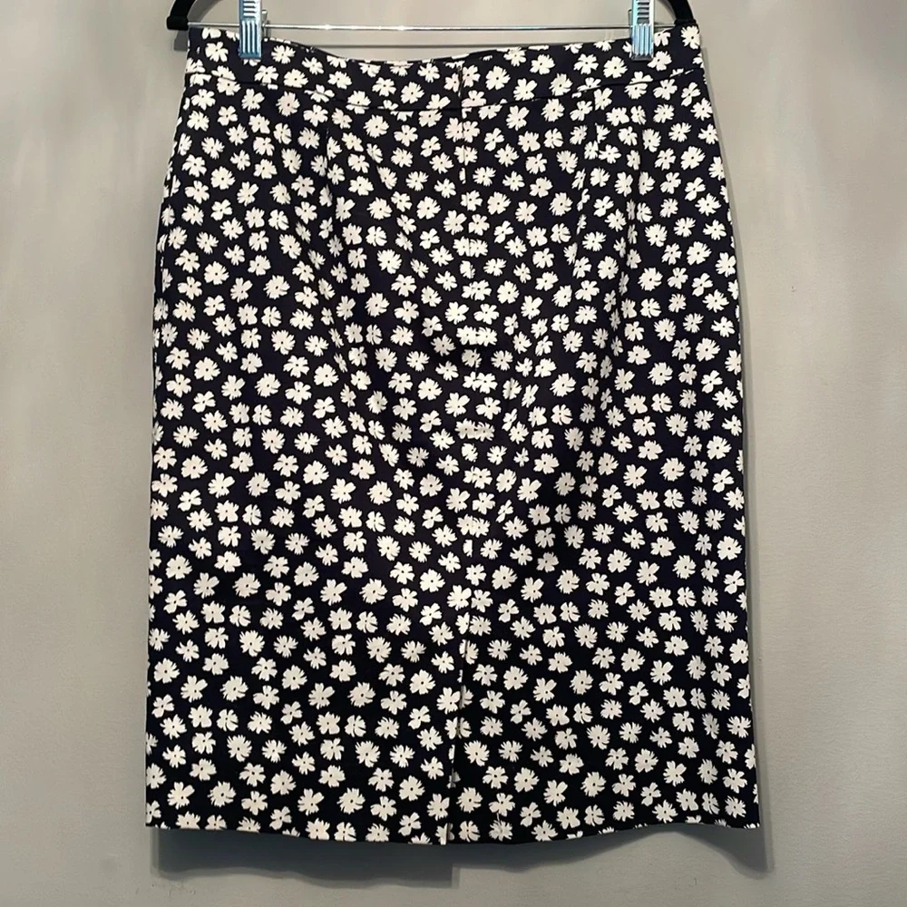 J CREW DAISY NO. 2 PENCIL SKIRT SIZE 8 - Picture 4 of 7